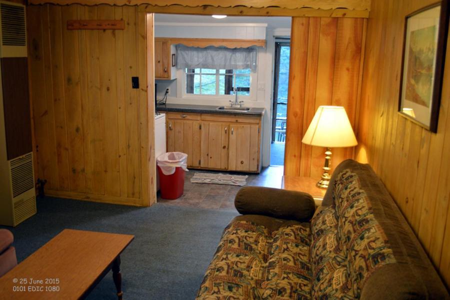 איגל ריבר Edgewater Inn & Cottages חדר תמונה