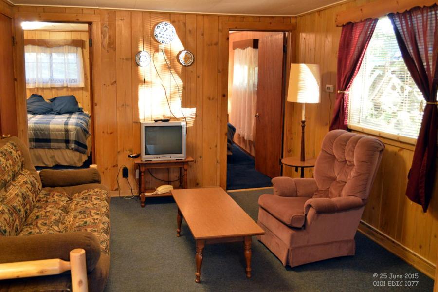 איגל ריבר Edgewater Inn & Cottages חדר תמונה